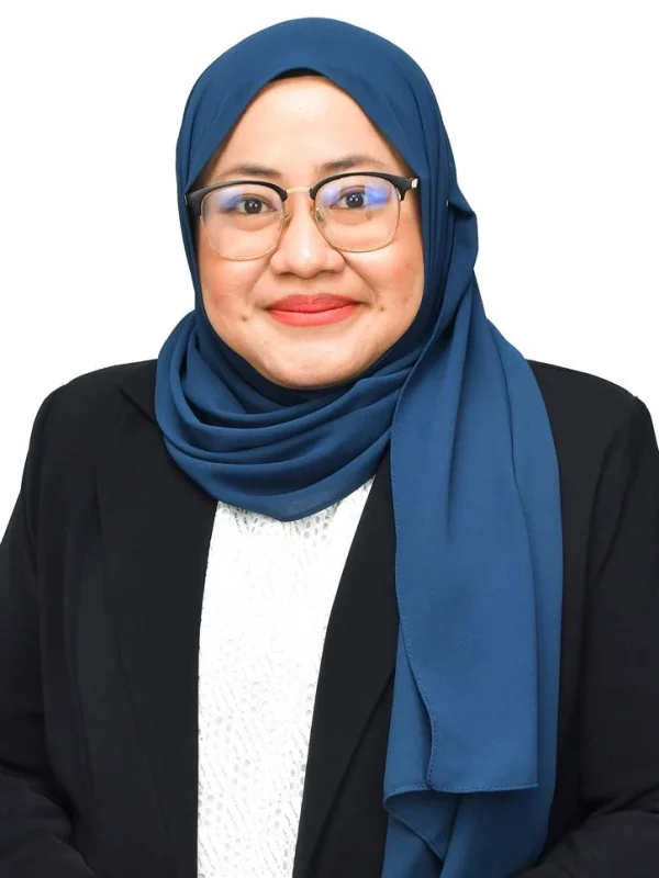 02 - Hanani Azren Husin